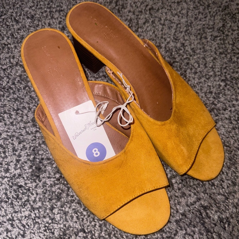 Good Threads Yellow Heels - Picture 3 of 3